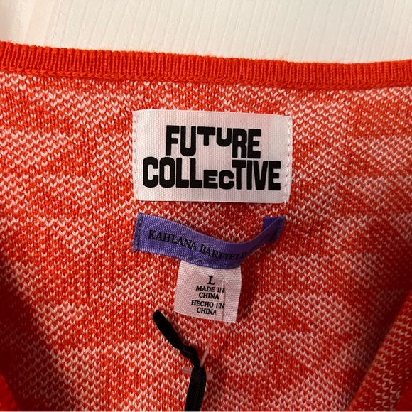FUTURE COLLECTIVE // Crop Top - Picture 3 of 3
